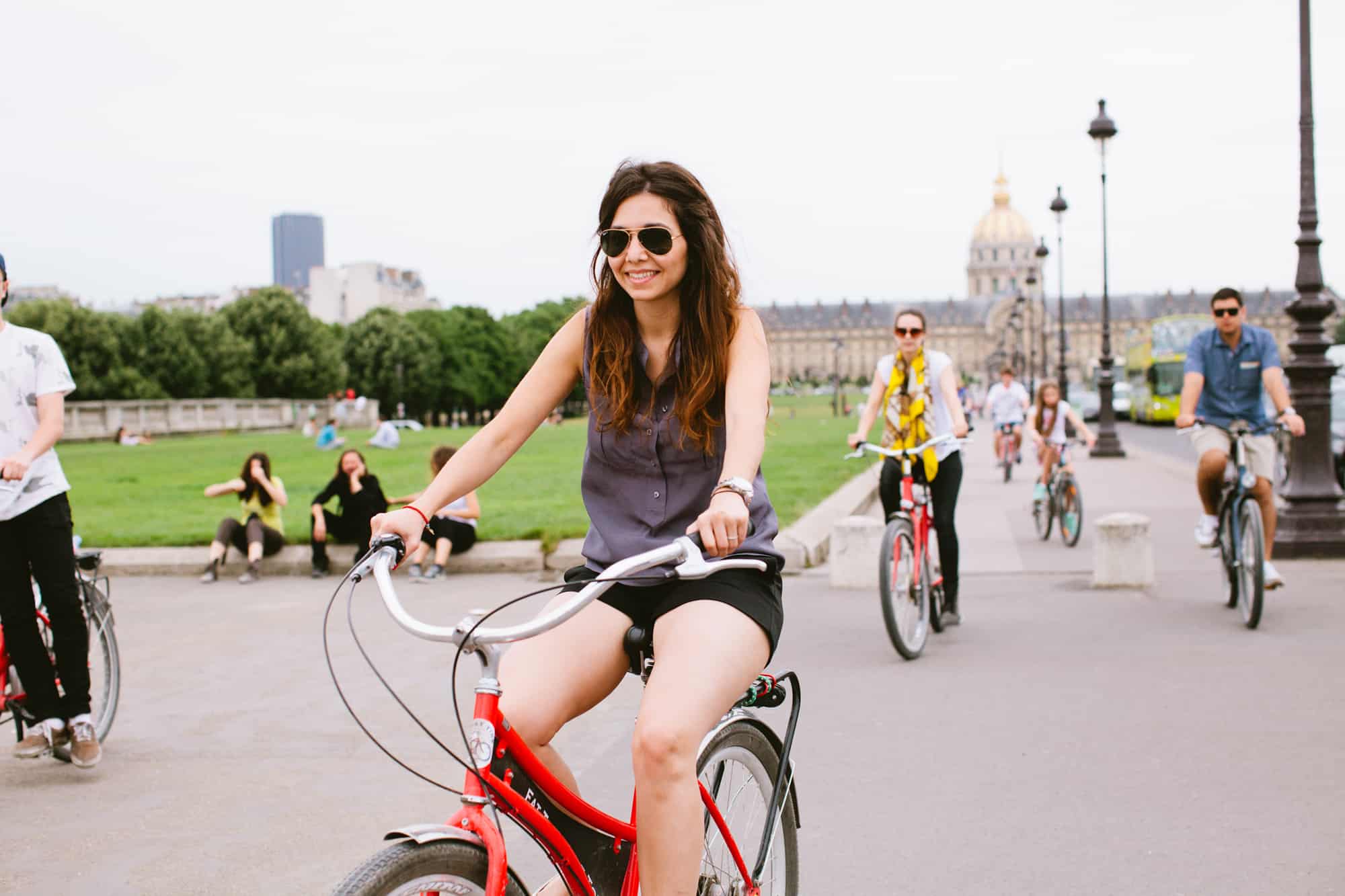 Paris, Paris Bike Tours, Tour De Paris En Bici En Espanol, Hero Sliders, Paris-Bike-Tours-Tour-De-Paris-En-Bici-En-Espanol-Hero-Slider-7-Small.